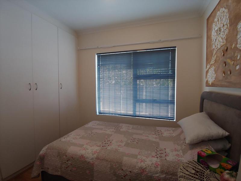 To Let 3 Bedroom Property for Rent in Oostersee Western Cape